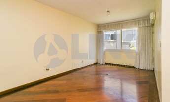 Imagem 2: Apartamento de 3 dormitórios com 1 vaga de garagem à venda no bairro São João em Porto Ale