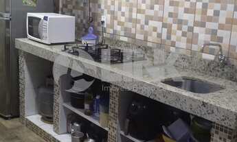 Imagem 3: Casa com 2 dormitórios sendo 1 suíte e 2 vagas de garagem à venda no bairro Hípica em Port