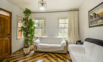 Imagem 1: Casa com 3 dormitórios sendo 1 suíte e 4 vagas de garagem à venda no bairro Santana em Por