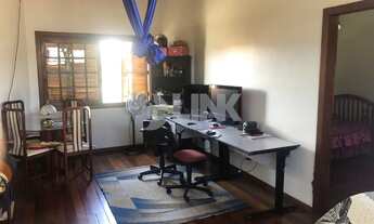 Imagem 4: Casa de 5 dormitórios com 2 vagas de garagem à venda no bairro Sarandi em Porto Alegre pró