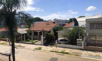 Imagem 3: Casa de 5 dormitórios com 2 vagas de garagem à venda no bairro Sarandi em Porto Alegre pró