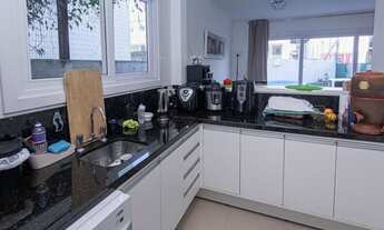 Imagem 5: Casa em condomínio 3 dormitórios com 2 vagas de garagem à venda no bairro Lomba do Pinheir