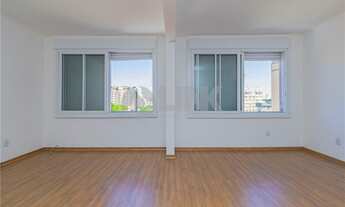 Imagem 2: Apartamento 3 dormitórios com 2 vagas de garagem à venda no bairro Higienópolis em Porto A