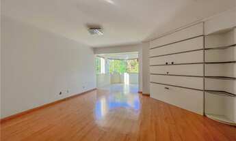 Imagem 2: Apartamento 3 dormitórios com 2 vagas de garagem à venda no bairro Vila Ipiranga em Porto