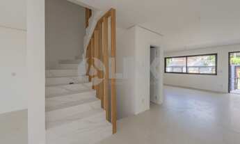 Imagem 2: Sobrado de 3 dormitórios sendo 3 suítes com 2 vagas de garagem à venda no bairro Chácara d