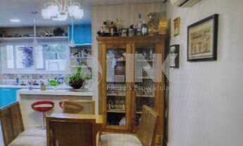 Imagem 4: Casa em condomínio de 4 dormitórios sendo 1 suíte com 2 vagas de garagem à venda no bairro