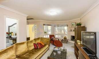 Imagem 2: Casa de 3 quartos com 4 vagas à venda no bairro Jardim Planalto em Porto Alegre