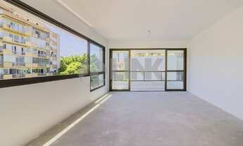 Imagem 2: Apartamento 3 dormitórios com 2 vagas de garagem à venda no bairro Petrópolis em Porto Ale