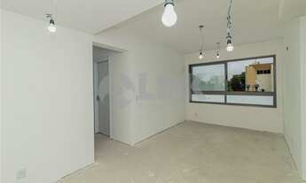 Imagem 2: Apartamento 2 dormitórios com 1 vaga de garagem à venda no bairro Passo da Areia em Porto