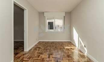 Imagem 2: Apartamento 1 dormitório com 1 vaga de garagem à venda no bairro Passo da Areia em Porto A