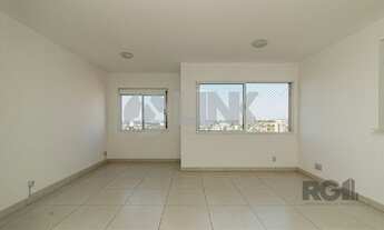 Imagem 2: Apartamento 3 dormitórios com 1 vaga de garagem à venda no bairro Vila Ipiranga em Porto A