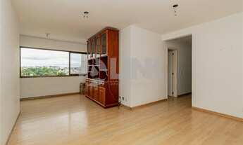 Imagem 2: Apartamento com 3 dormitórios à venda no bairro Vila Ipiranga em Porto Alegre próximo do B