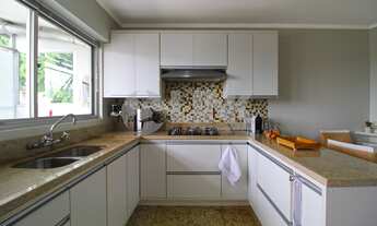 Imagem 5: Apartamento mobiliado 3 dormitórios com 2 vagas de garagem à venda no bairro Menino Deus e