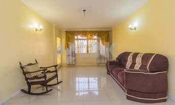 Imagem 2: Casa de 3 dormitórios sendo 1 suíte com 2 vagas de garagem à venda no bairro Sarandi em Po