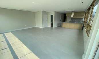 Imagem 4: Apartamento luxuoso no Itaim Bibi, São Paulo-SP, com 3 suítes, 4 banheiros e 2 vagas de ga