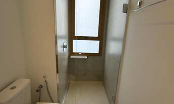 Imagem 5: Apartamento luxuoso no Itaim Bibi, São Paulo-SP, com 3 suítes, 4 banheiros e 2 vagas de ga