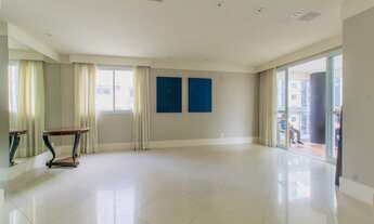 Imagem 2: Imperdível apartamento de luxo na Vila Uberabinha, São Paulo-SP: 3 quartos, 3 suítes, 3 sa