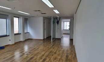 Imagem 4: Conjunto Comercial de Alto Padrão no Itaim Bibi: 5 Salas, 3 Vagas de Garagem e 100m² de Ár