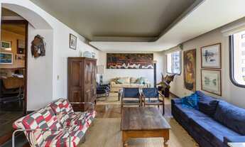 Imagem 2: Apartamento de Luxo à Venda em Moema, São Paulo-SP: 3 Quartos, 1 Suíte, 4 Banheiros, 4 Vag