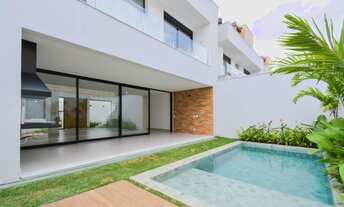 Imagem 4: Imperdível Residência de Luxo em Condomínio na Indianópolis, São Paulo-SP: 3 Quartos, 3 Su