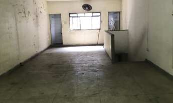 Imagem 3: Galpão Comercial à Venda em São Paulo-SP, Bairro Brás: 4 Banheiros e 600m² de Área