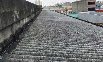 Imagem 6: Galpão Comercial à Venda em São Paulo-SP, Bairro Brás: 4 Banheiros e 600m² de Área