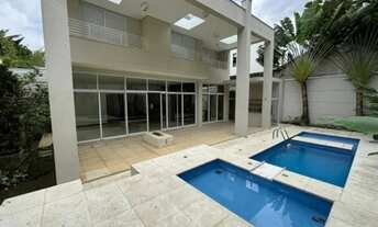 Imagem: Imponente casa em condomínio na Vila Madalena