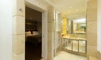 Imagem 7: Imperdível: Apartamento de Luxo com 3 Suítes, 340m² e 4 Vagas no Panamby, São Paulo-SP