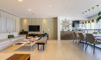 Imagem 2: Venda de Apartamento de Luxo em Moema com 3 Quartos, 3 Suítes e 160m² - São Paulo-SP