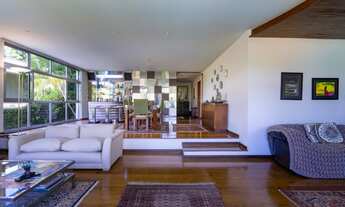 Imagem 6: Casa de alto padrão em condomínio no Jardim Guedala, São Paulo-SP: 4 quartos, 2 suítes, 5