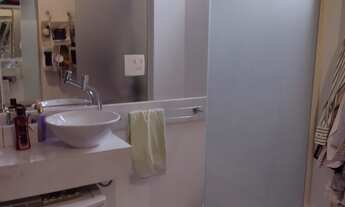 Imagem 2: Apartamento com 2 dormitórios sendo 1 suíte muito bem decorado com quintal e churrasqueira