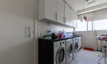 Imagem 5: Imperdível apartamento de luxo com 4 suítes e 5 vagas no Morumbi, São Paulo-SP!