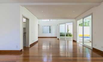 Imagem 4: Linda casa de luxo à venda em condomínio no Jardim Petrópolis, São Paulo-SP: 4 quartos, 4