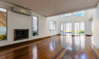 Imagem 1: Linda casa de luxo à venda em condomínio no Jardim Petrópolis, São Paulo-SP: 4 quartos, 4