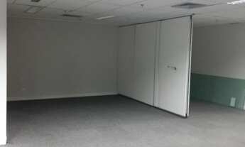 Imagem 2: Conjunto Comercial de Alto Padrão com 21 Vagas de Garagem e 775m² no Butantã, São Paulo-SP