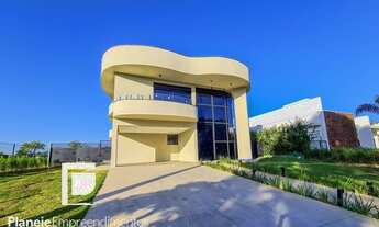 Imagem 3: CASA A VENDA NO CONDOMÍNIO RESERVA PORTA JAPY, ARQUITETURA MODERNA EM UM CONDOMÍNIO GOLF C