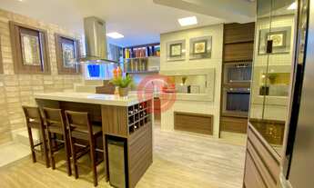 Imagem 7: Cobertura tipo duplex de 172m2 com piscina e vista para o mar, à venda no centro de Floria