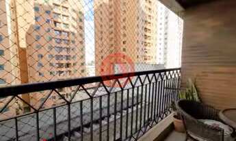 Imagem 6: Apartamento reformado de 96m2 com 3 quartos, sendo uma suíte, com sacada, em prédio com la