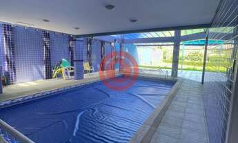 Imagem: Imponente residência de luxo em condomínio