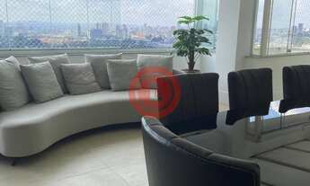 Imagem 7: Aluguel de Cobertura Luxuosa com 3 Quartos, 3 Suítes e 4 Vagas de Garagem no Centro de San