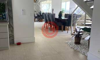 Imagem 3: Aluguel de Cobertura Luxuosa com 3 Quartos, 3 Suítes e 4 Vagas de Garagem no Centro de San