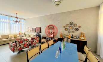 Imagem 4: Apartamento de 232m2, um por andar, 4 quartos (sendo um suíte), 1 vaga, andar alto em préd