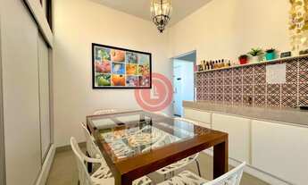 Imagem 5: Apartamento de 232m2, um por andar, 4 quartos (sendo um suíte), 1 vaga, andar alto em préd