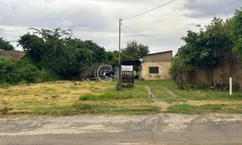 Imagem 2: Casa à venda em Corumbá-MS, bairro Popular Nova: 2 quartos, 1 sala, 1 banheiro, 1 vaga de