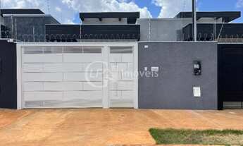 Imagem: O SEU NOVO LAR NO RITA VIEIRA ESPERA POR