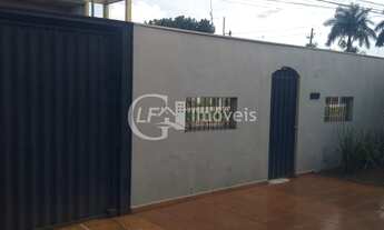 Imagem: Casa de 4 quartos à Venda no Parque Residencial