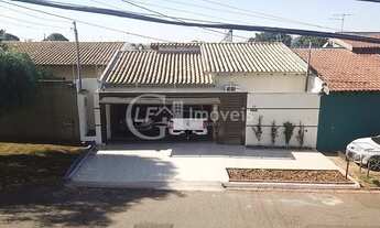 Imagem: Excelente Casa Rica em Armários Planejados