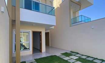 Imagem 2: Casa a Venda na Praia do Morro-ES com 3 suítes sendo uma Suite master com Varanda, Sala de