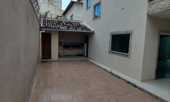 Imagem 3: Casa Duplex Excelente Localizção Na Praia do Morro 03 Quartos sendo 01 Suíte com hidromass