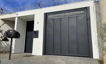 Imagem: Casa com 2/4 suíte, armários planejados